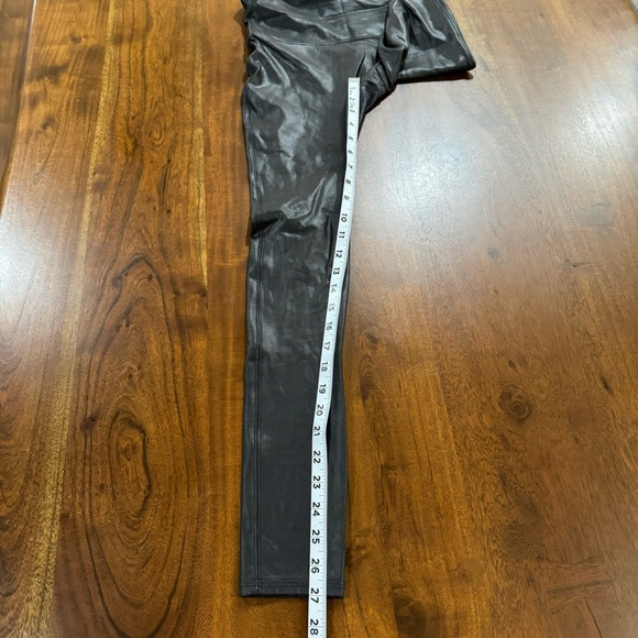 Spanx Black Faux Leather Leggings Full Length Size Medium - Picture 8 of 9